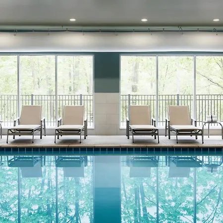 Holiday Inn Express & Suites Pittsfield-Lenox-Berkshires By Ihg
